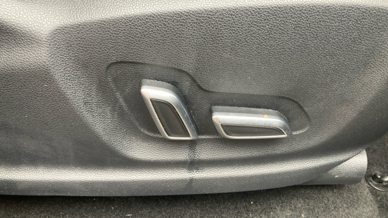 MG HS 1.5 T-GDI PHEV Trophy 5dr Auto Hatchback